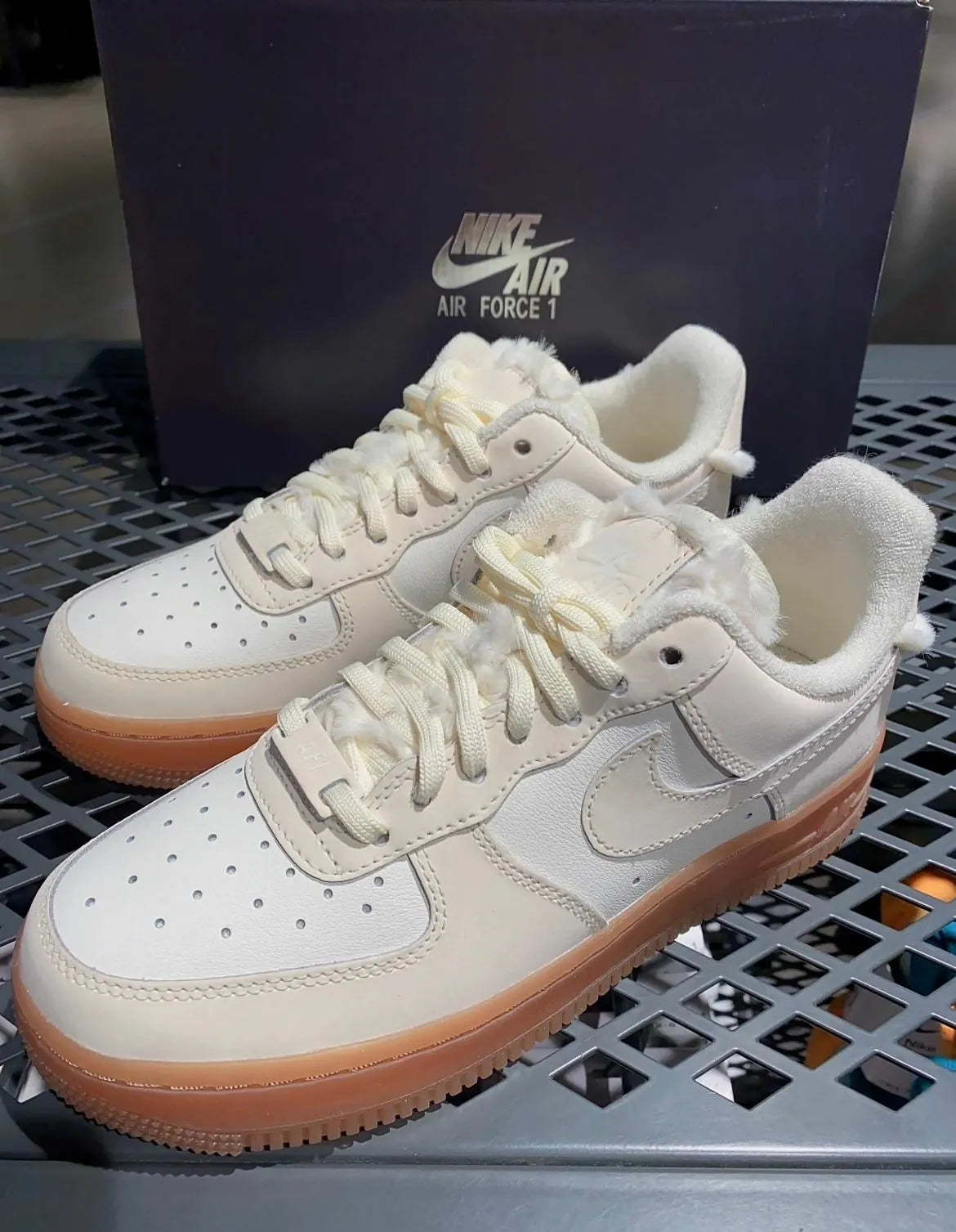 NIKE AIR FORCE 1 | CARAMEL MILK