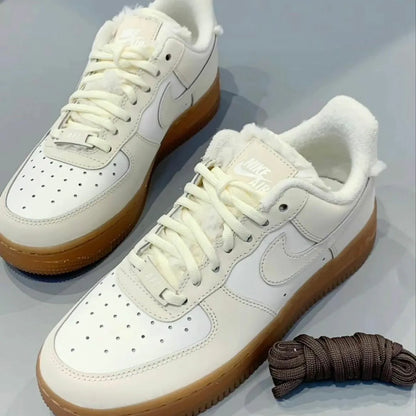 NIKE AIR FORCE 1 | CARAMEL MILK