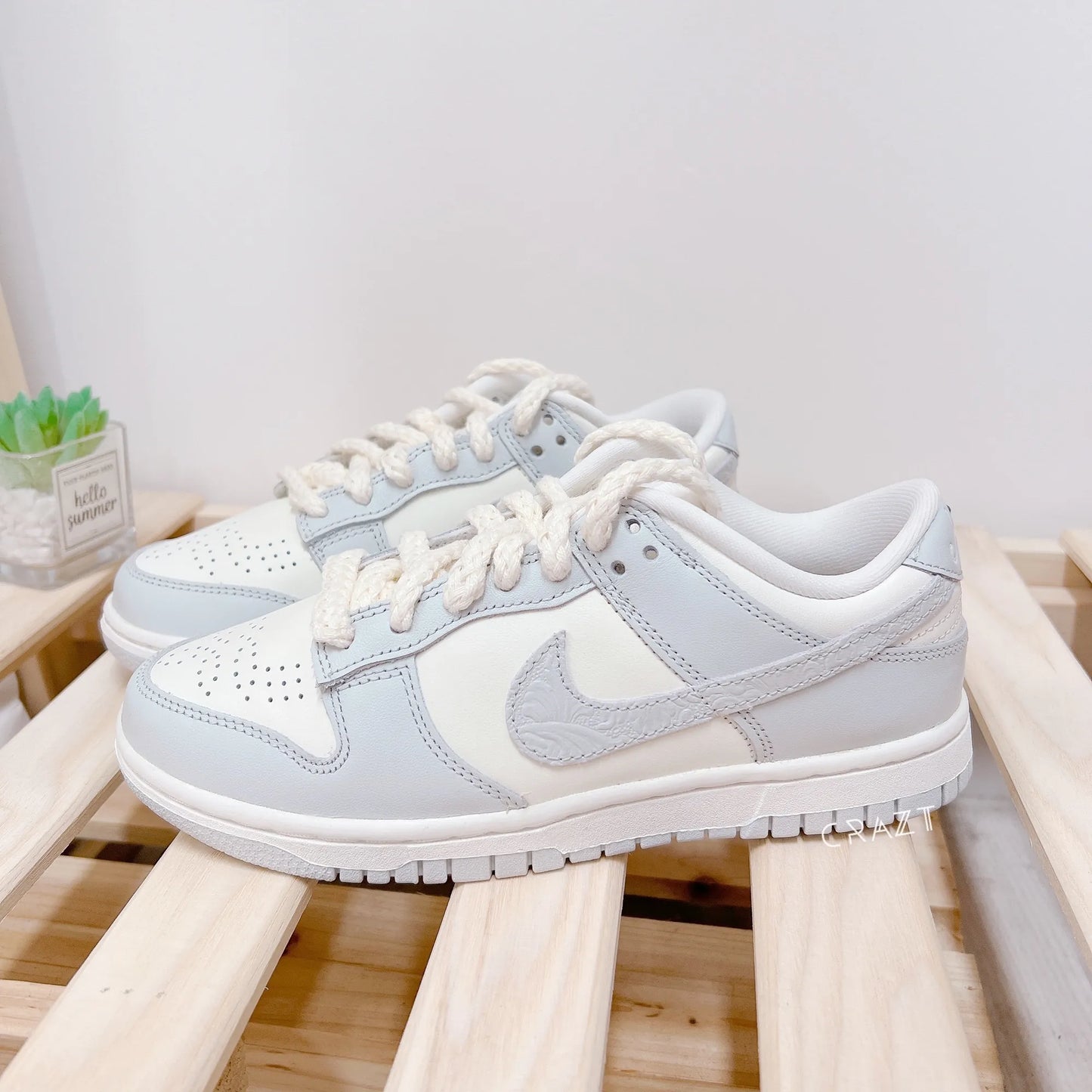 NIKE DUNK LOW | NEEDLEWORK GREY