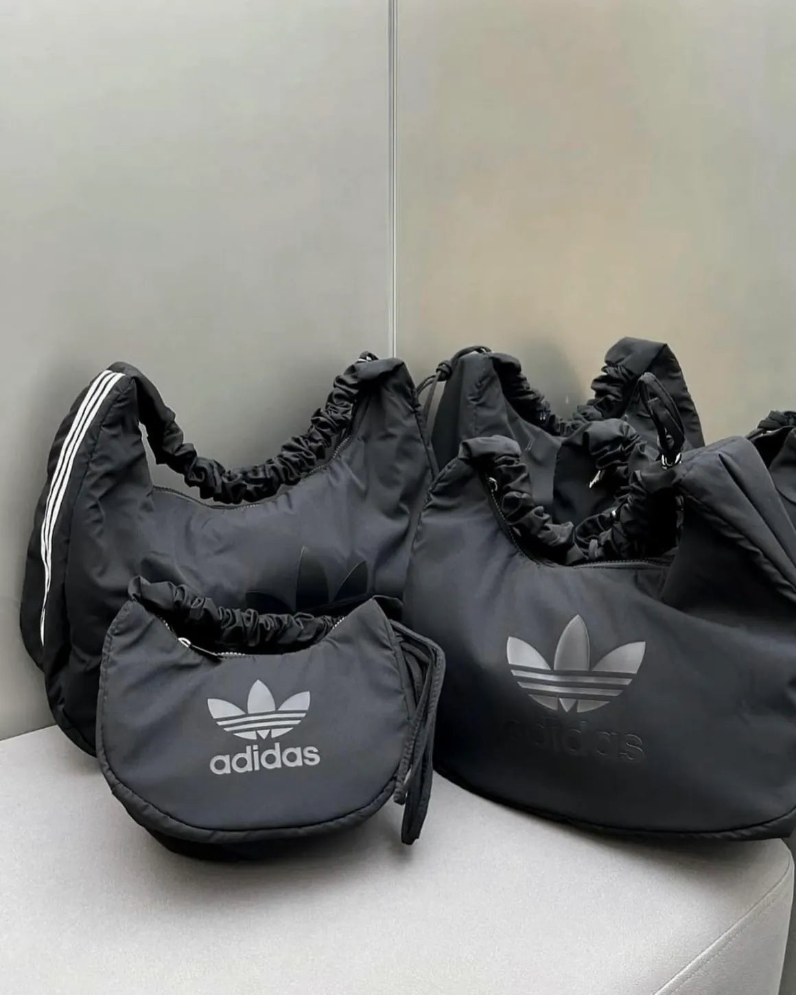 ADIDAS 3WAY SHOULDER BAG ( 皺褶雲朵 ) | BLACK