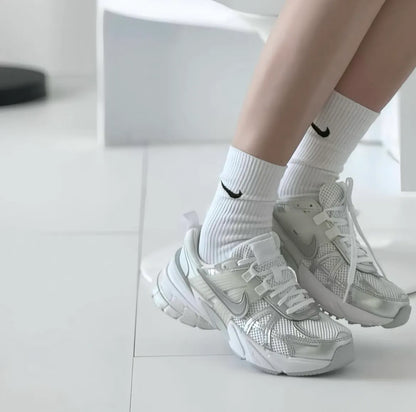 NIKE V2K RUN | WHITE SILVER