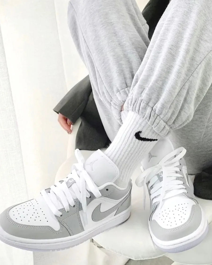 NIKE AIR JORDAN 1 LOW | WOLF GREY