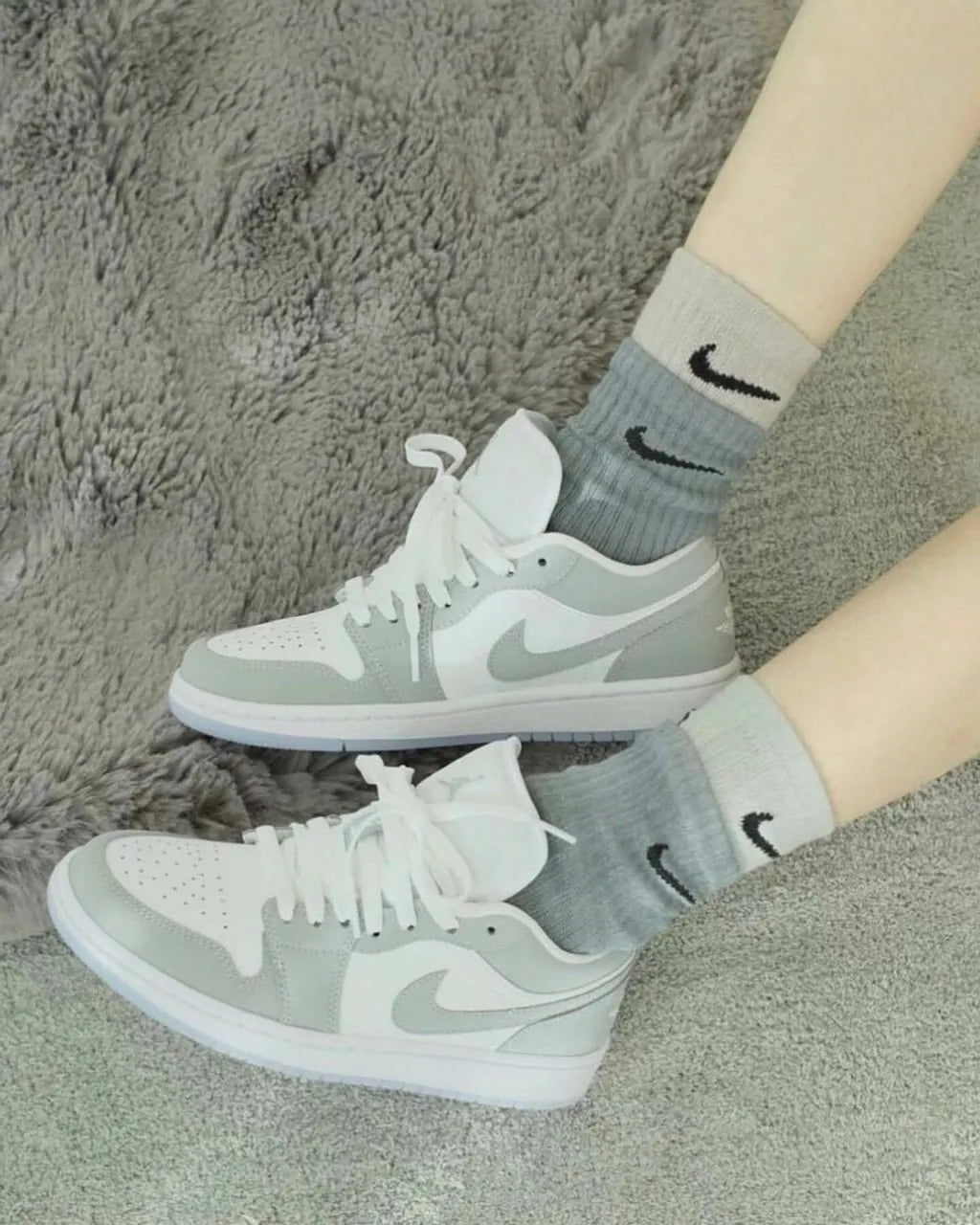 NIKE AIR JORDAN 1 LOW | WOLF GREY