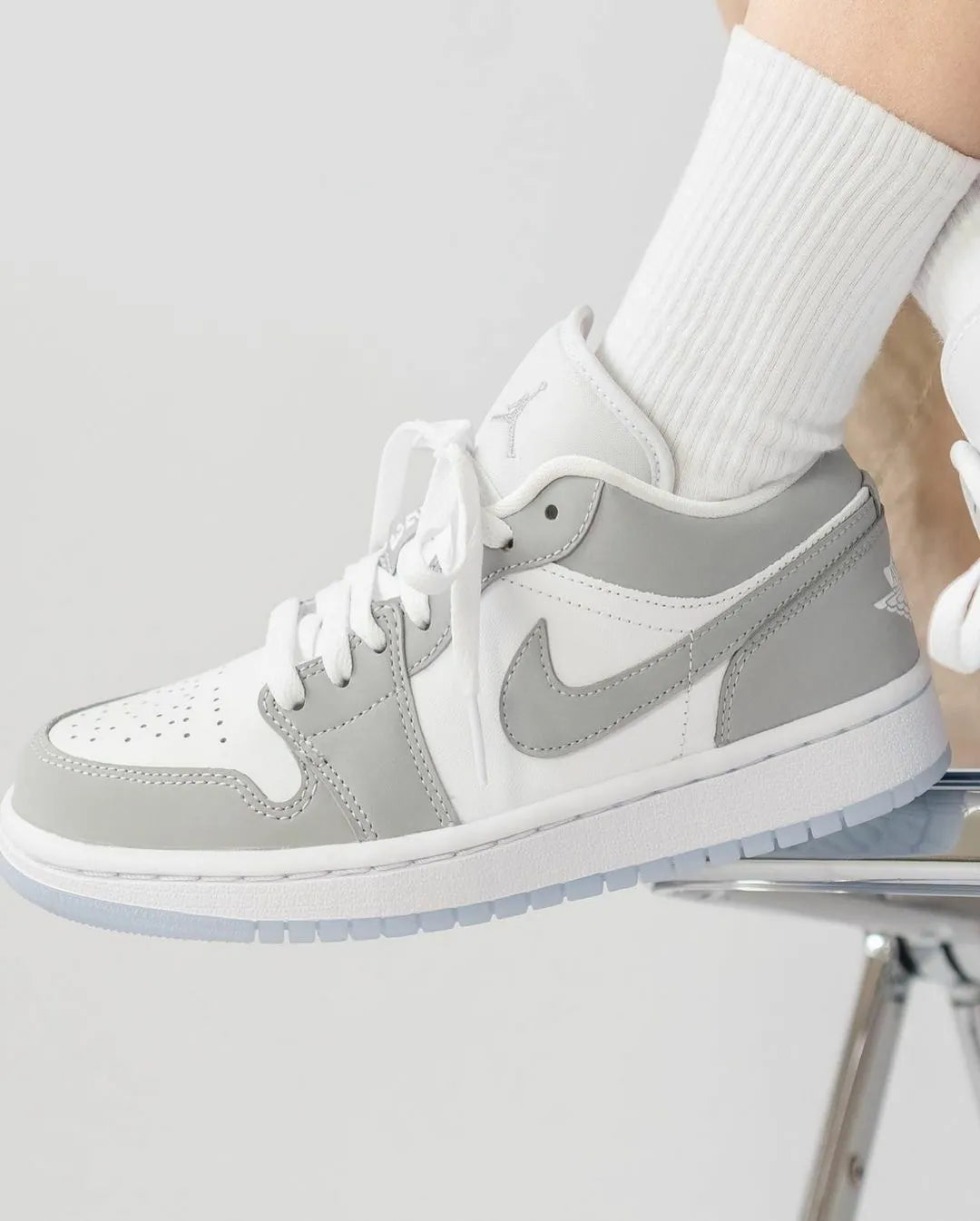 NIKE AIR JORDAN 1 LOW | WOLF GREY