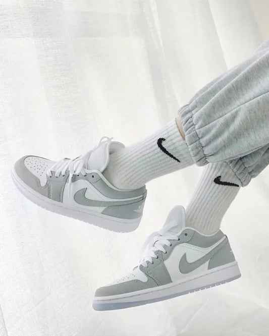 NIKE AIR JORDAN 1 LOW | WOLF GREY