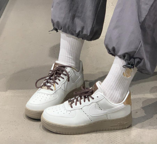 NIKE AIR FORCE 1 | MAILLARD WHITE