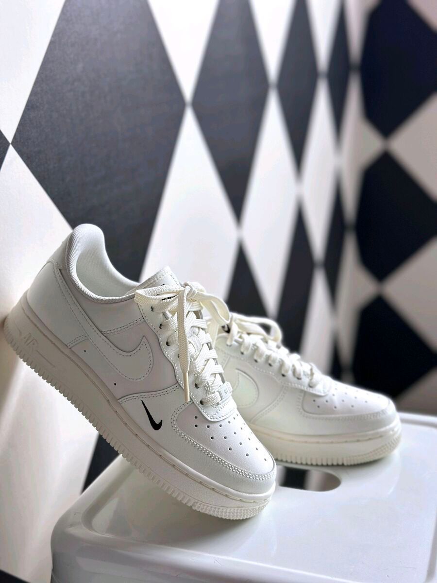 NIKE AIR FORCE 1 MINI SWOOSH | MILKY WHITE