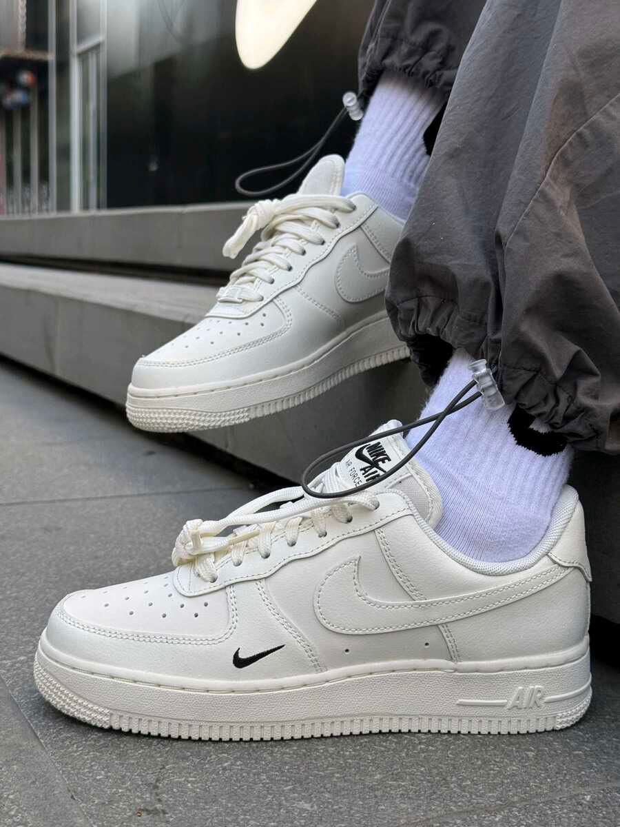 NIKE AIR FORCE 1 MINI SWOOSH | MILKY WHITE