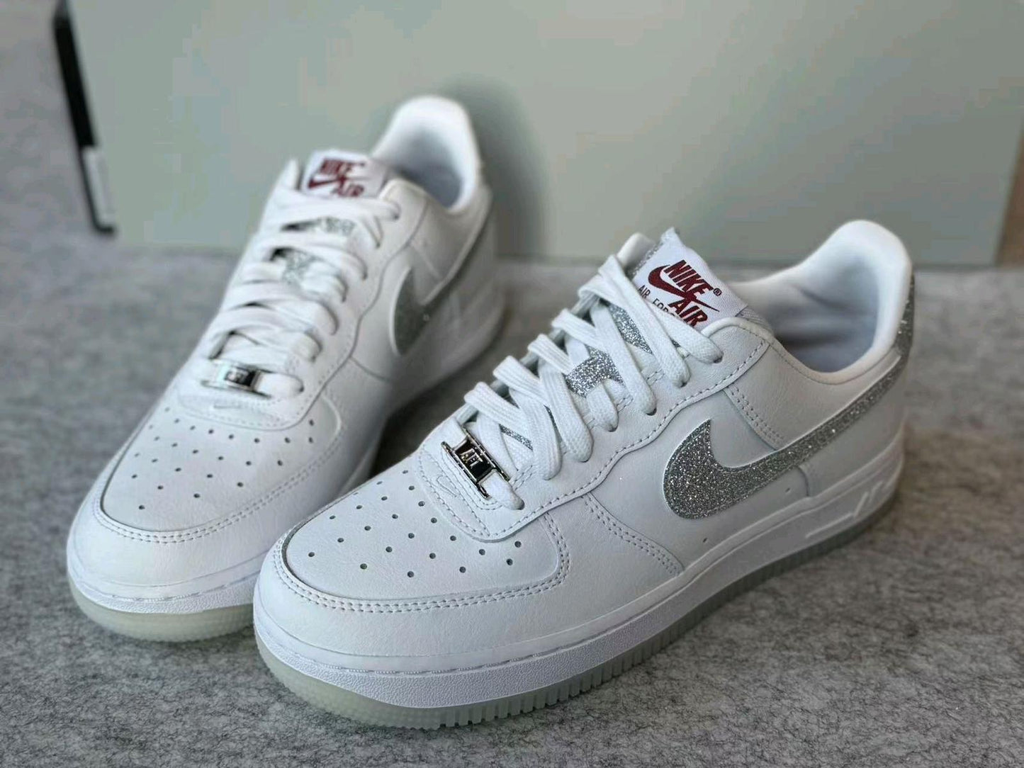 NIKE AIR FORCE 1 | SILVER ( 磨紗閃粉 )