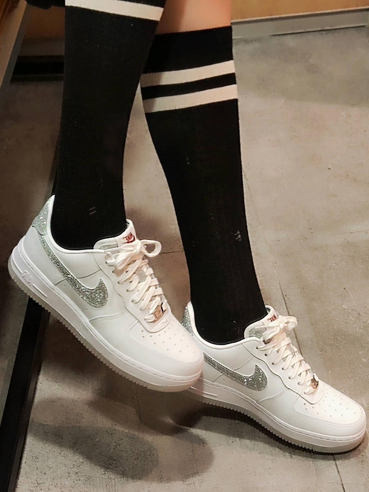 NIKE AIR FORCE 1 | SILVER ( 磨紗閃粉 )