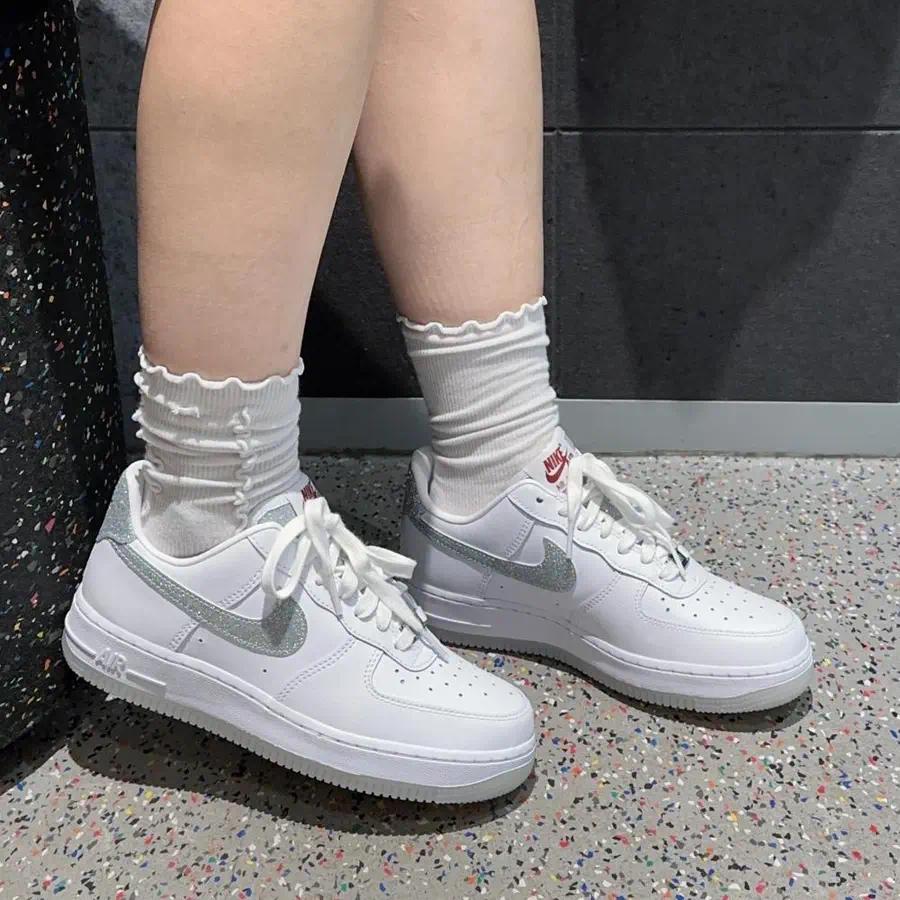 NIKE AIR FORCE 1 | SILVER ( 磨紗閃粉 )