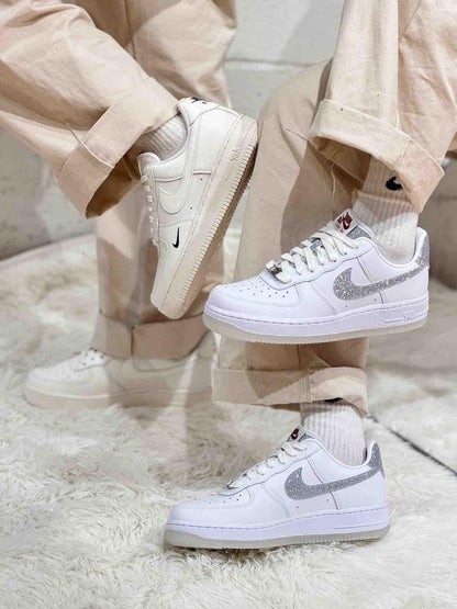 NIKE AIR FORCE 1 | SILVER ( 磨紗閃粉 )