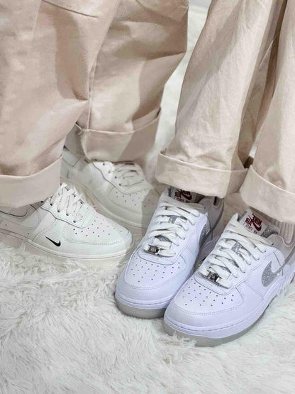 NIKE AIR FORCE 1 | SILVER ( 磨紗閃粉 )