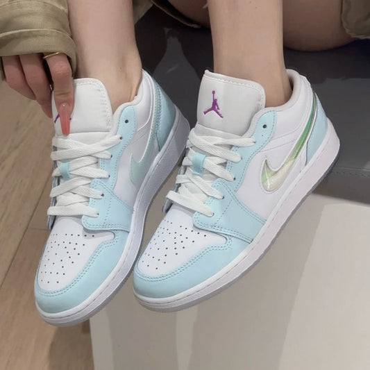 NIKE AIR JORDAN 1 LOW GS | PALE BLUE ( 閃粉流砂 )