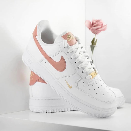 NIKE AIR FORCE 1 MINI SWOOSH | WHITE ROSE PINK