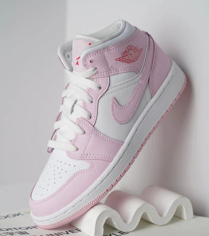 NIKE AIR JORDAN 1 MID GS | PINK