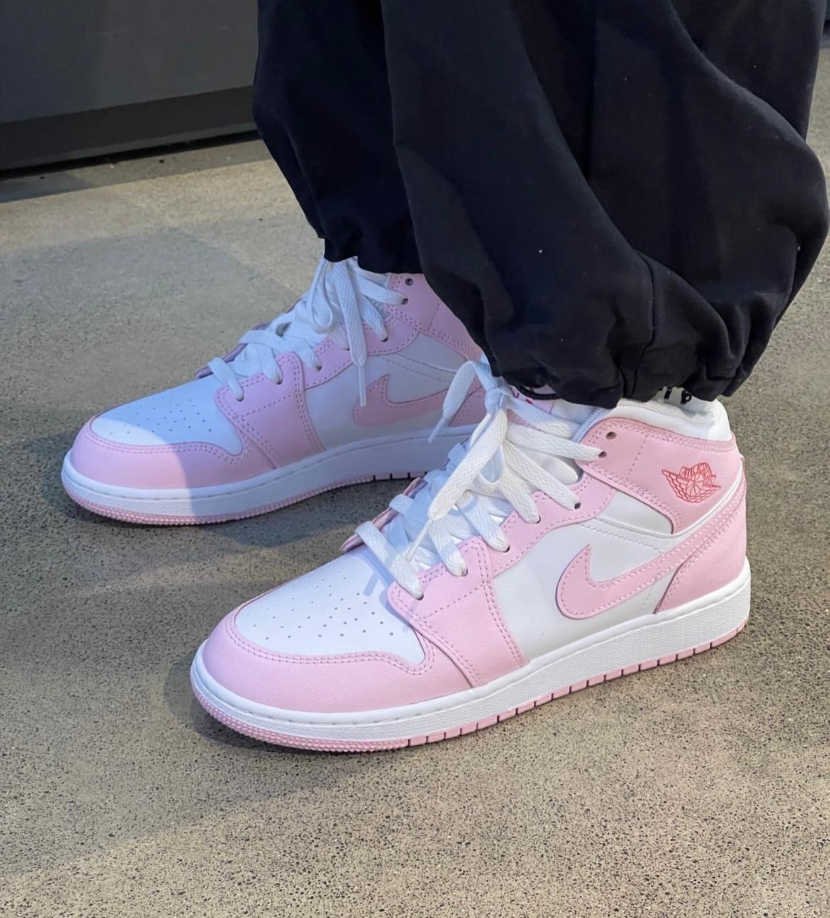 NIKE AIR JORDAN 1 MID GS | PINK