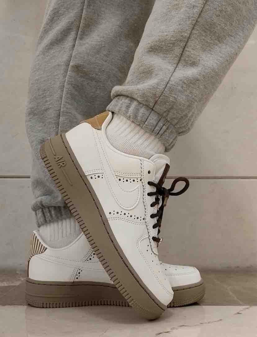 NIKE AIR FORCE 1 | MAILLARD WHITE