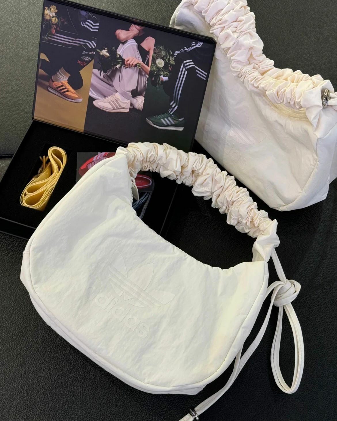 ADIDAS 3WAY SHOULDER BAG ( 皺褶雲朵 ) | OFF WHITE