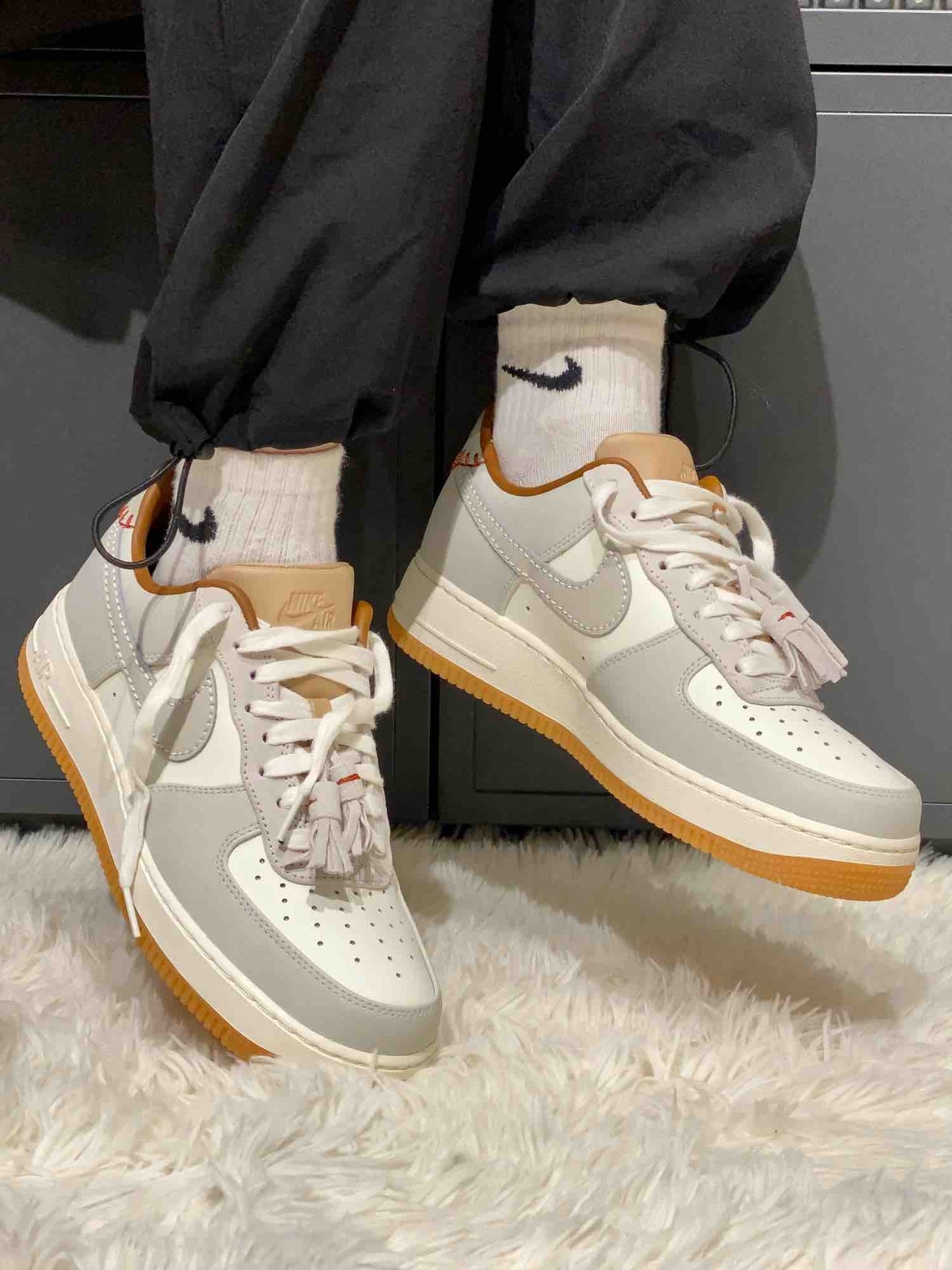 NIKE AIR FORCE 1 | GREY CARAMEL ( 流蘇設計 )